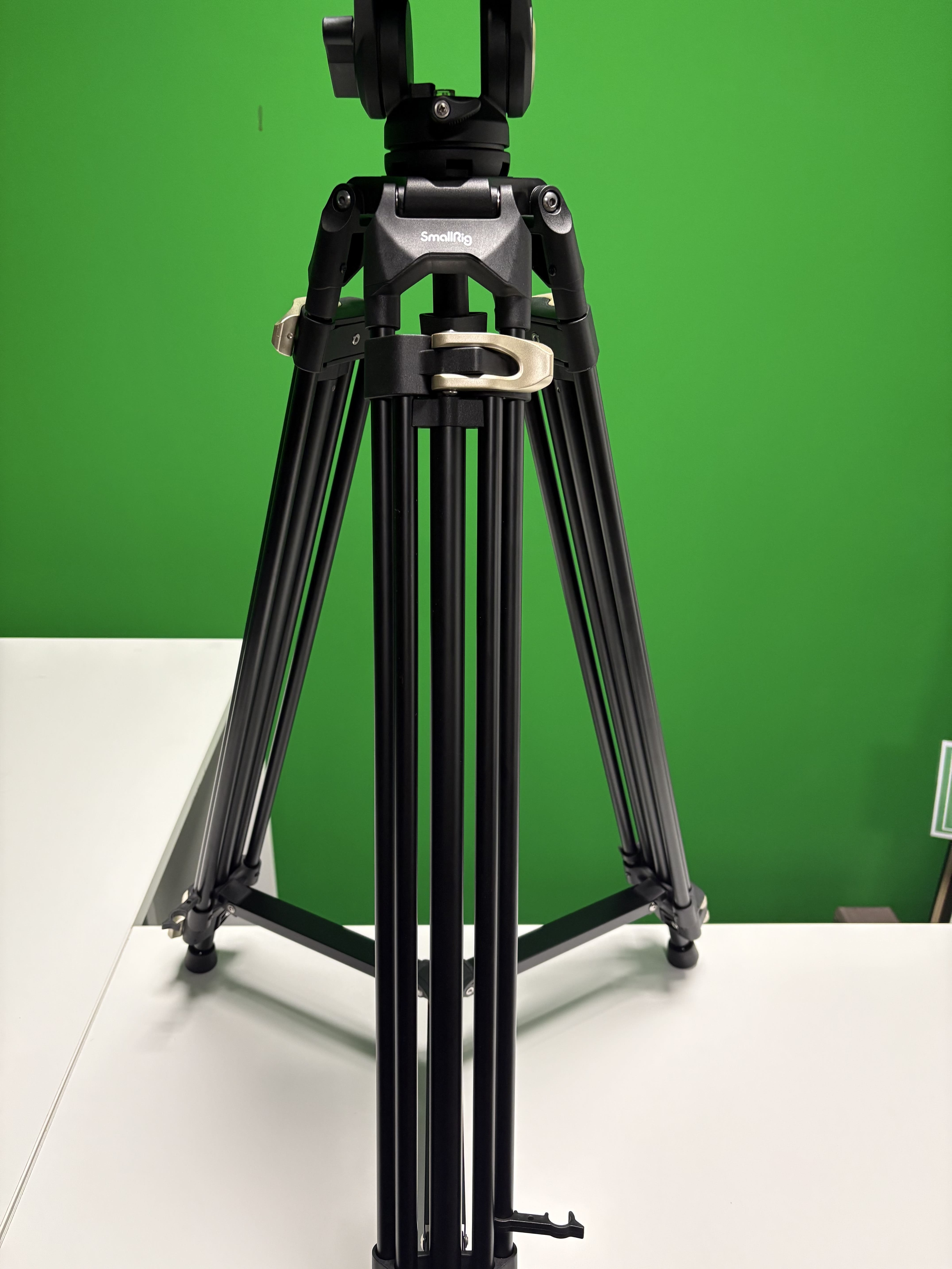 Trépied grande caméra